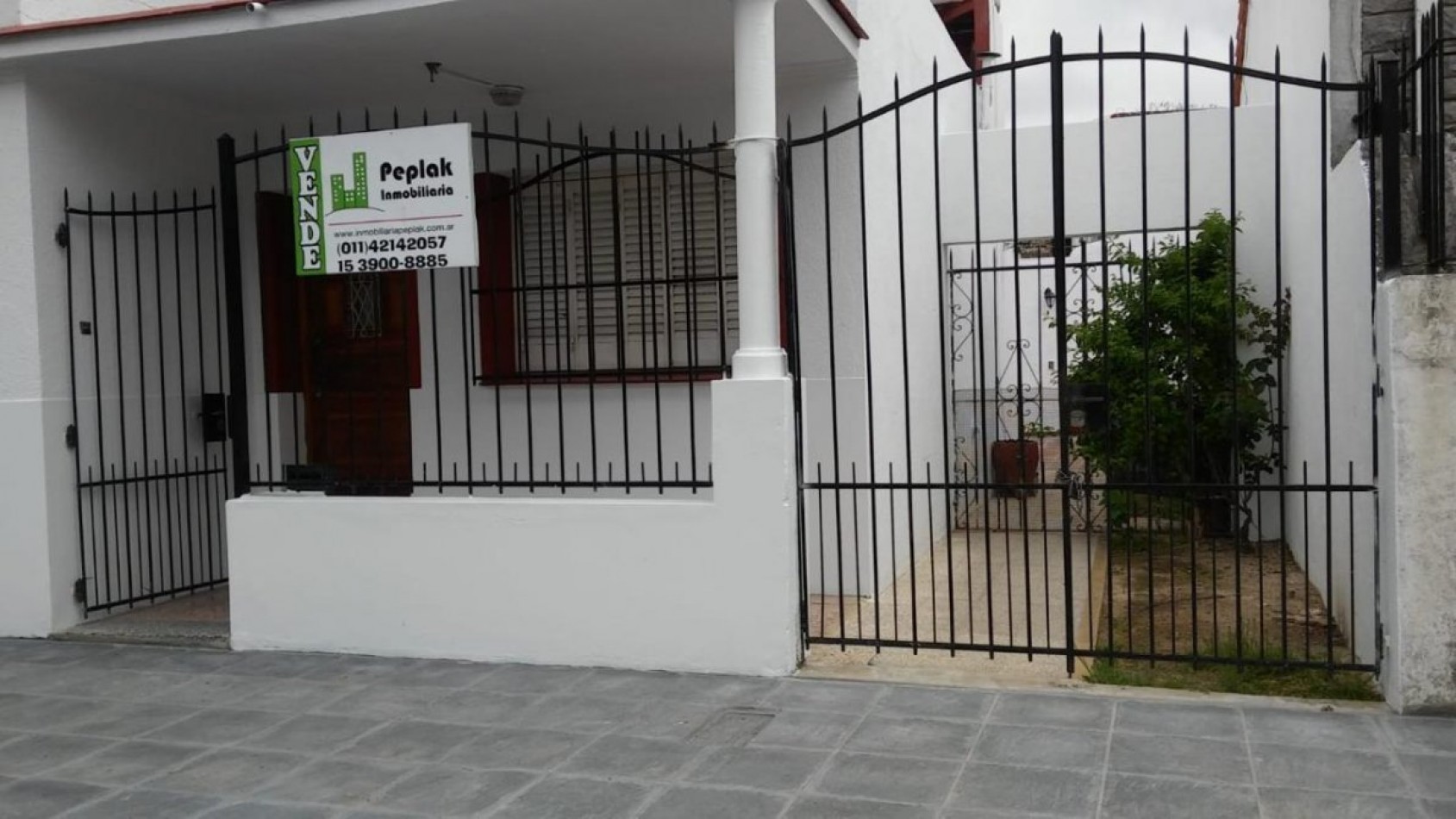 CASA EN VENTA , 2 DORMITORIOS, BERNAL 