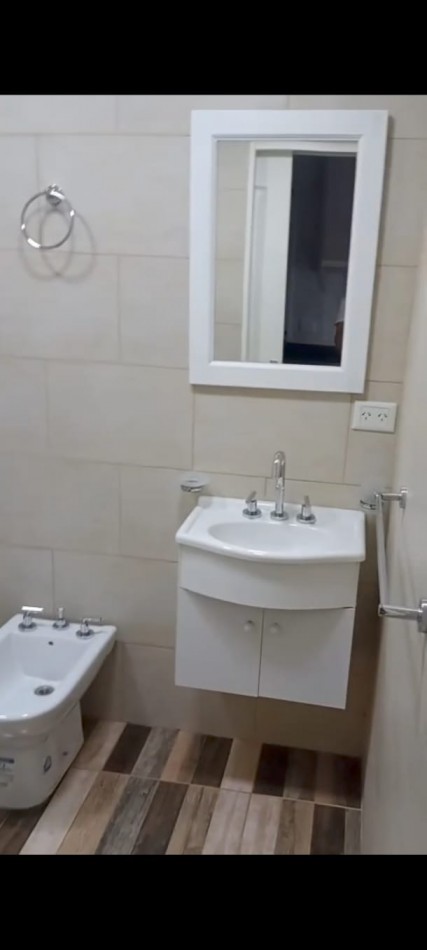 DEPARTAMENTO 2 AMBIENTES AMPLIO REALIZADO EN 2 PLANTAS. ALQUILER. SIN EXPENSAS. AVELLANEDA, VILLA DOMINICO