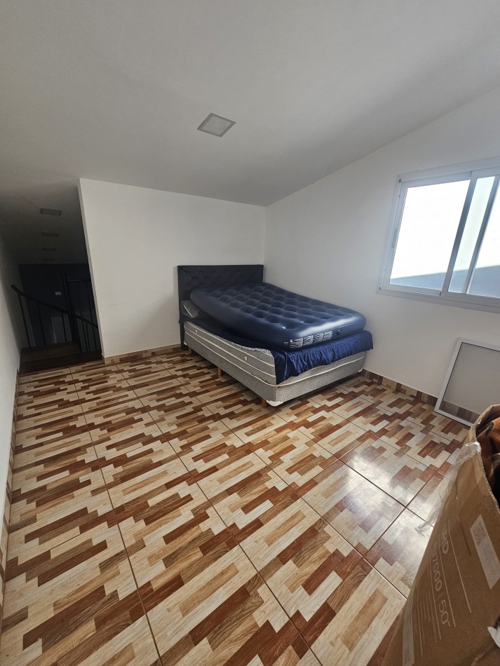 DEPARTAMENTO 2 AMBIENTES AMPLIO REALIZADO EN 2 PLANTAS. ALQUILER. SIN EXPENSAS. AVELLANEDA, VILLA DOMINICO