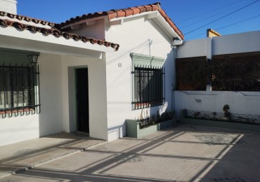 CASA USO PROFESIONAL, ALQUILER, LONGCHAMPS, A 2 CUADRAS DE LA ESTACION, varios destinos